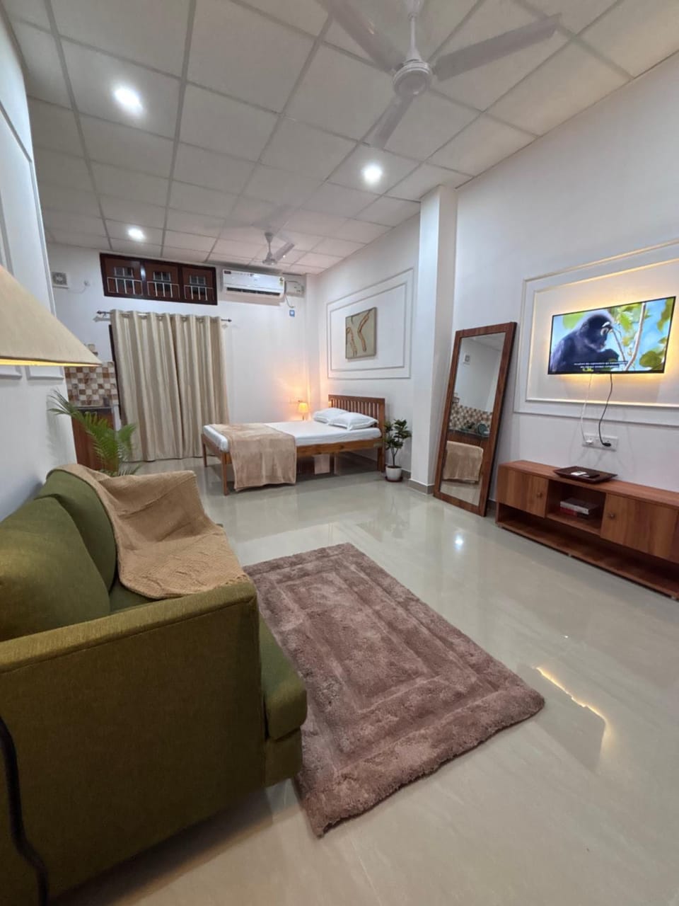 TV and multimedia, Living room, Seating area