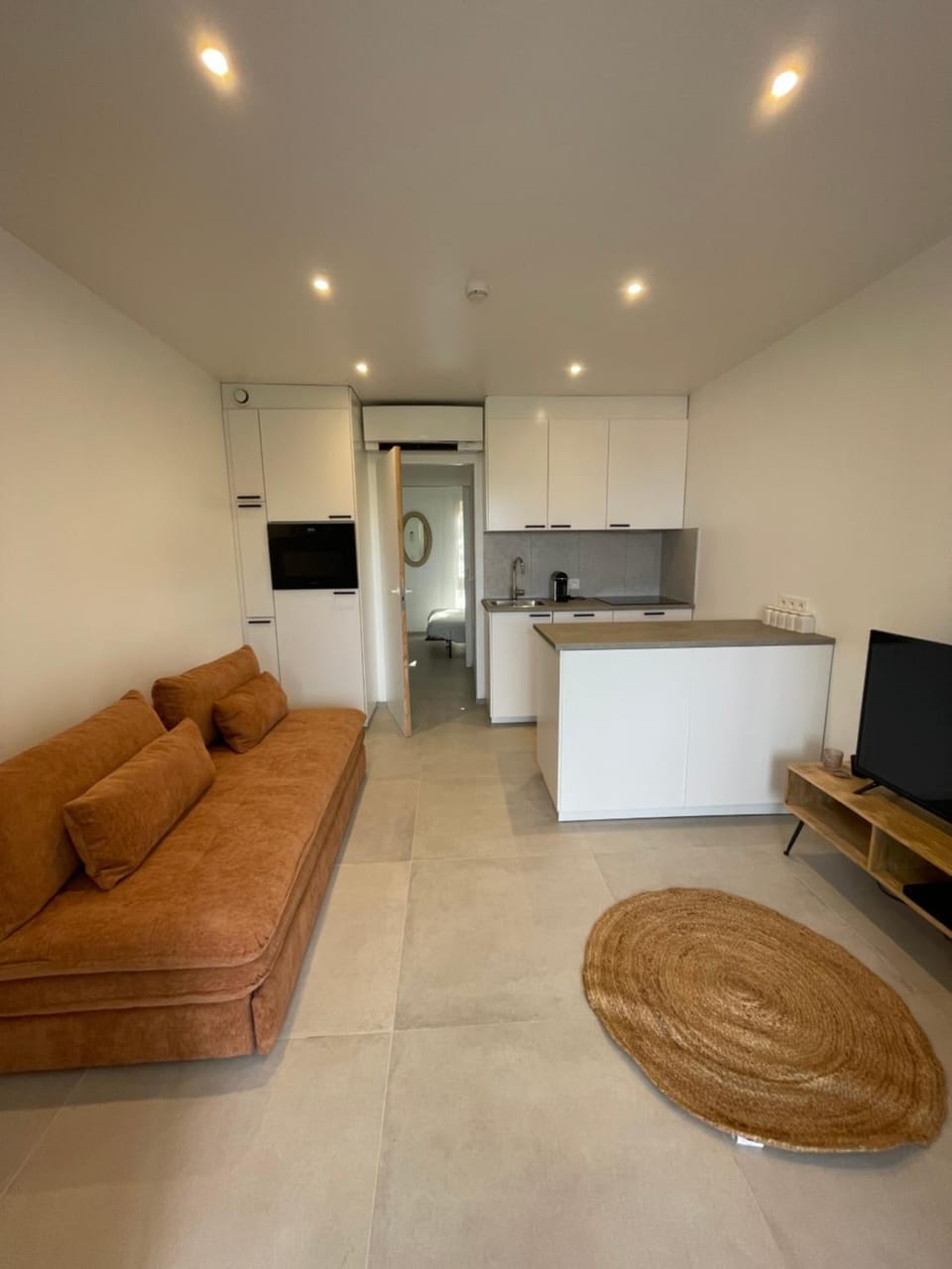 Kitchen or kitchenette, Living room