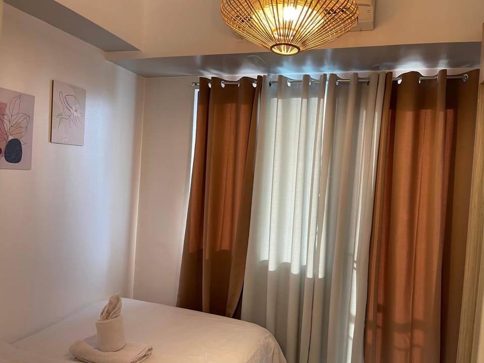 The Pinkdoor Moa Staycation at Sea Residences Apartment hotel in Pasay