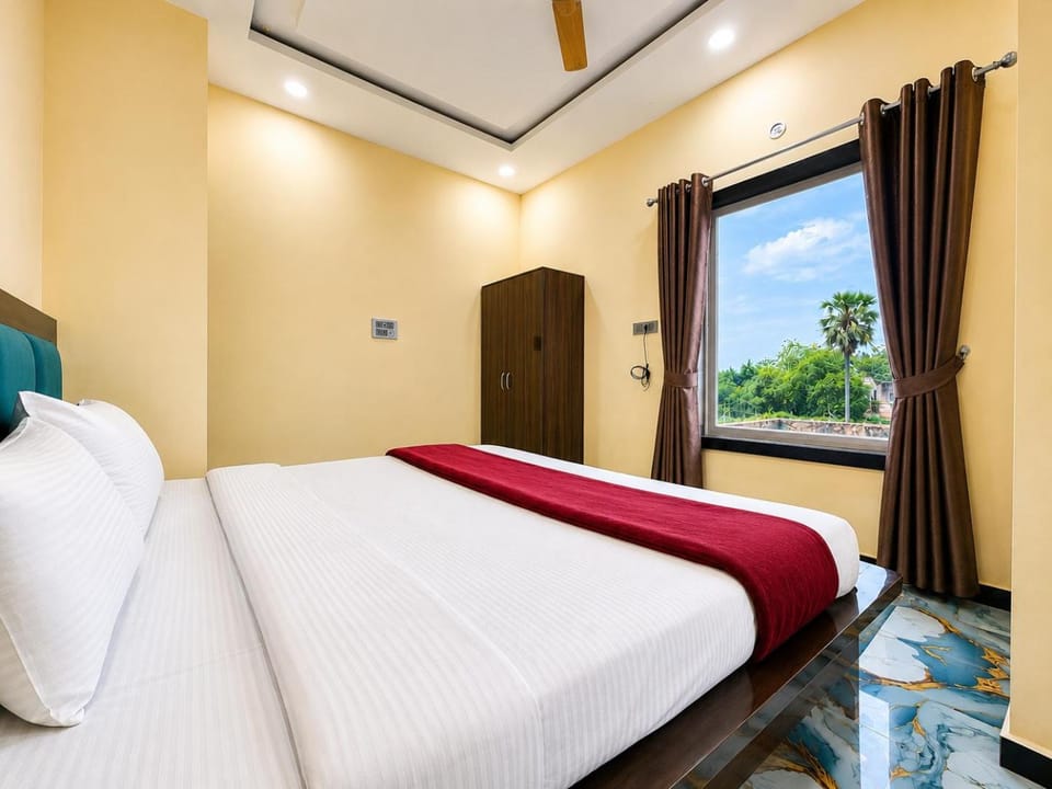 Bed, Photo of the whole room, Bedroom, wardrobe