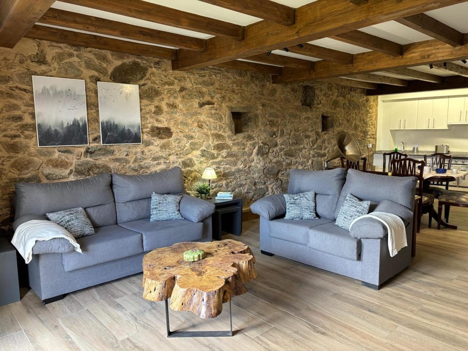 Casa Cirrelas House in Galicia