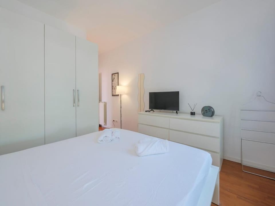 Xenia Milano - 2 rooms apt in Via Mecenate 84 - 8 Apartment in Milan
