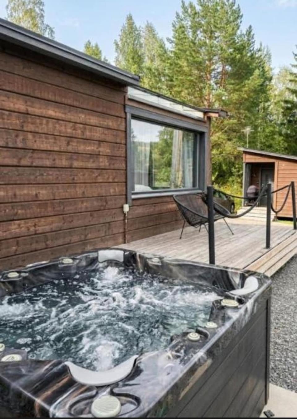 A unique and peaceful glass suite on the lake shore Apartment in Finland