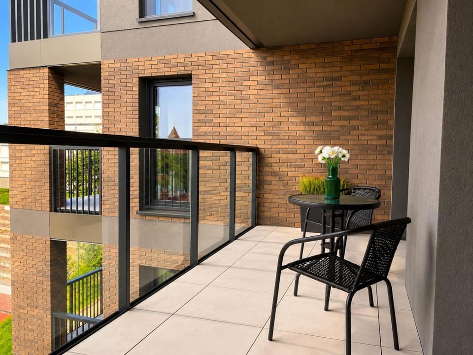 Property building, Day, View (from property/room), Balcony/Terrace, Balcony/Terrace, Dining area