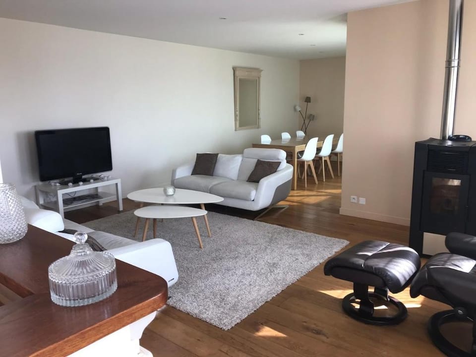 Spacieux Appartement Apartment in Brittany