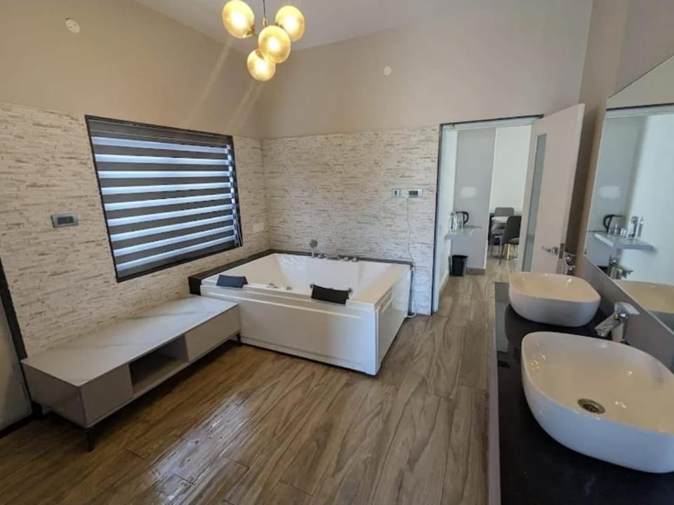 Royal Suites mm abode Hotel in Ooty