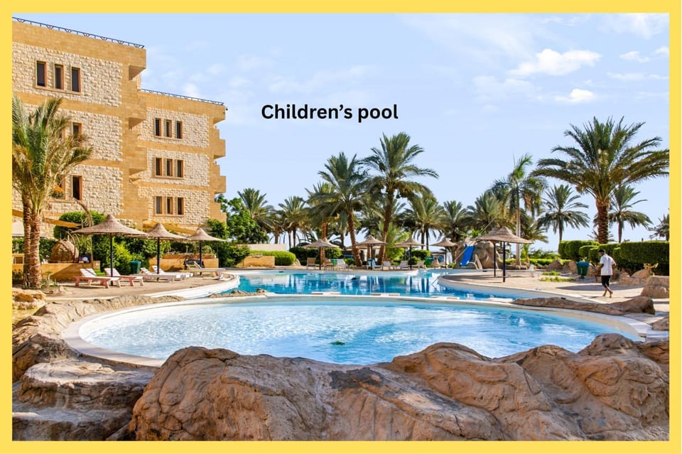 Swimming pool, young children, older children