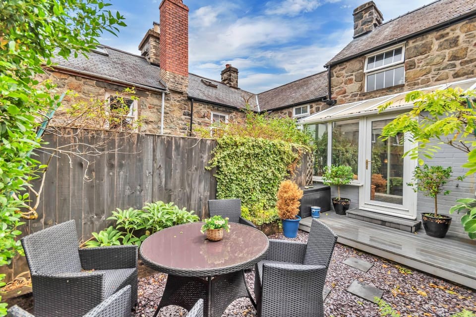 Patio, Garden, Garden view