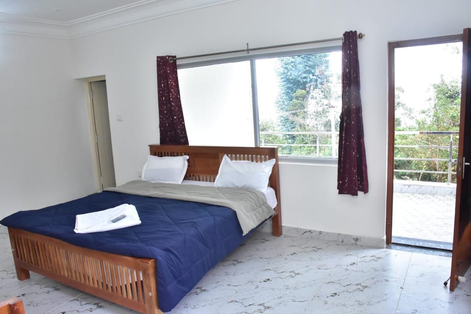Bed, View (from property/room), Balcony/Terrace, Bedroom, towels