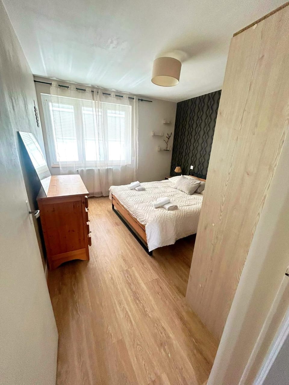 Bed, Photo of the whole room, Bedroom, towels, wardrobe