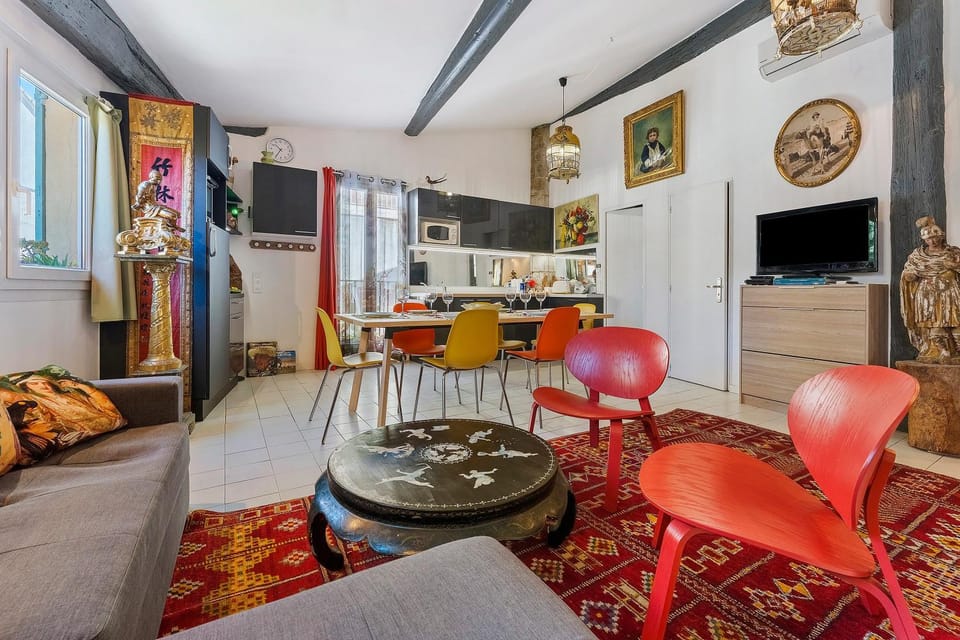 Property building, Living room