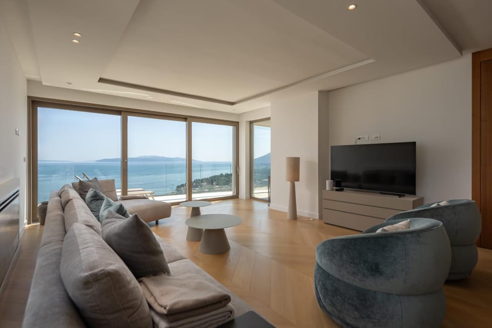 Living room, Sea view