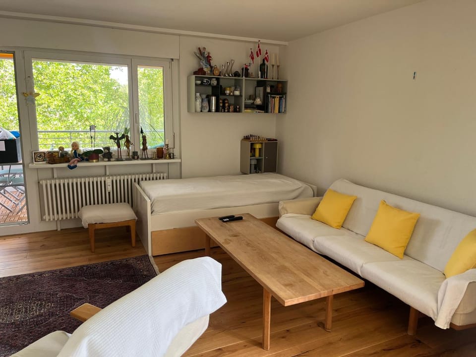 Bed, Living room, Bedroom