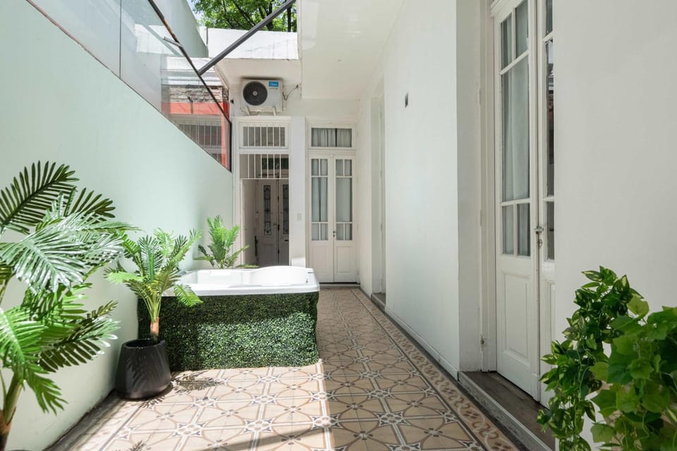 MOT Rentals Emilio Ravignani 1600 Lux 3 Bd Gastronomic Area House in Buenos Aires