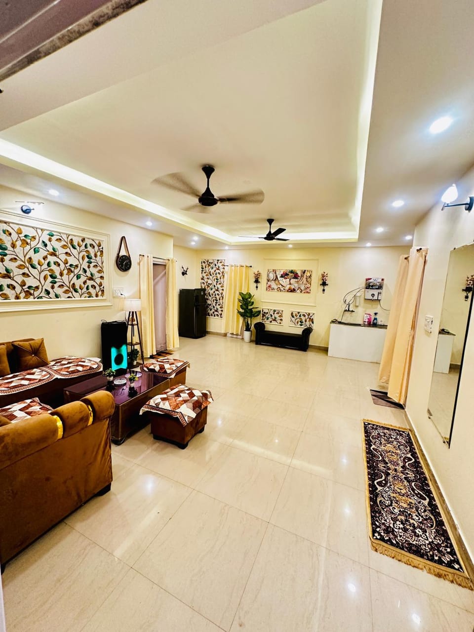 Osr Living Farm Villa in Noida