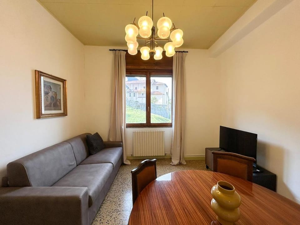 Living room, Lunch