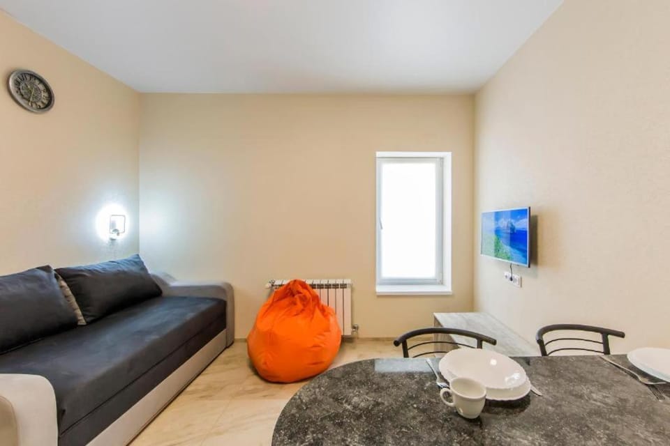 TV and multimedia, Seating area
