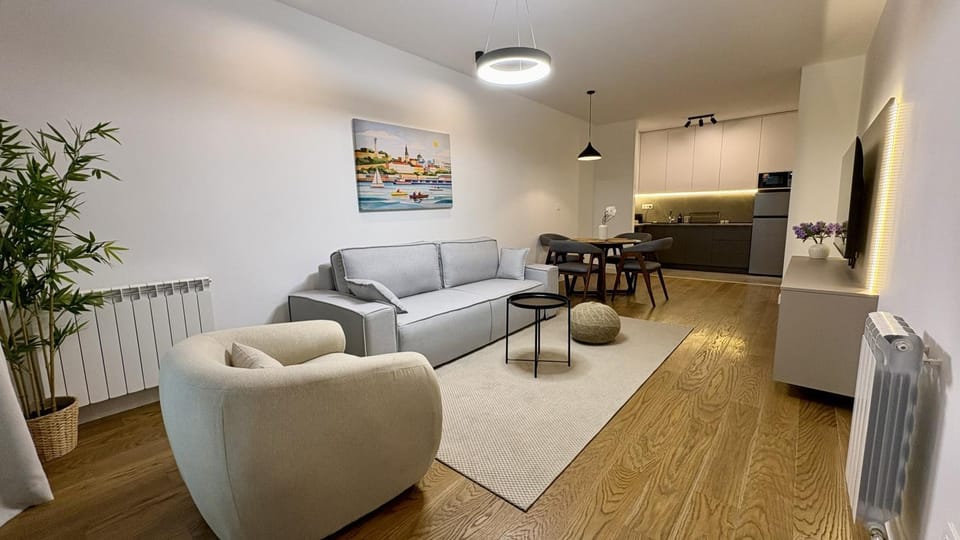 Living room, Seating area, internet