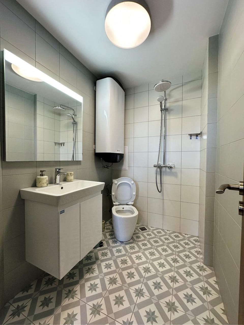 Studio 5 - Sun Terrace Studio in Varna Center Apartment in Varna