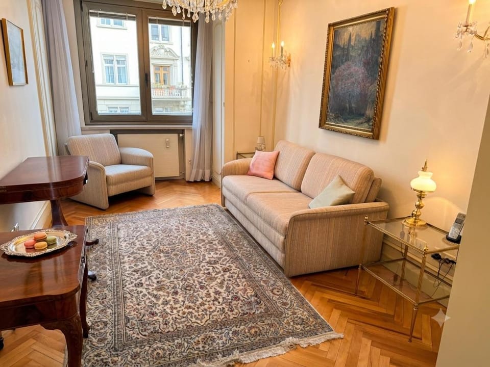 2 BR, Vienna Charme, central, Stephansplatz Apartment in Vienna