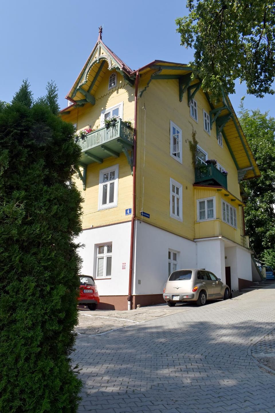 Property building, Parking