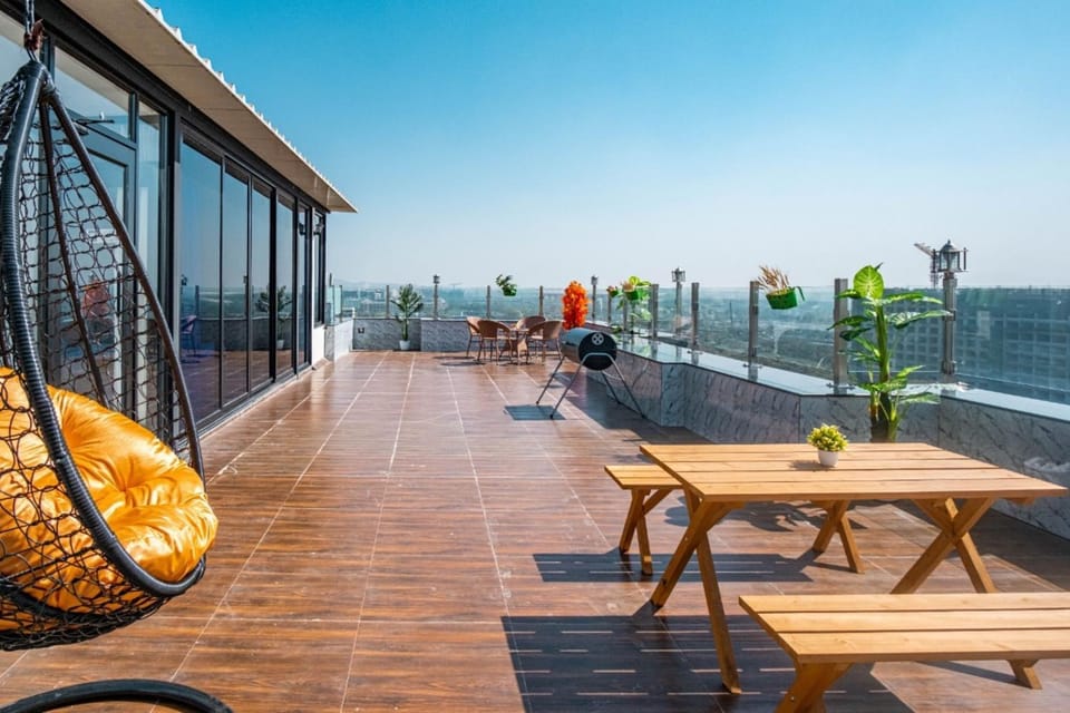 Patio, Day, Natural landscape, View (from property/room), Balcony/Terrace