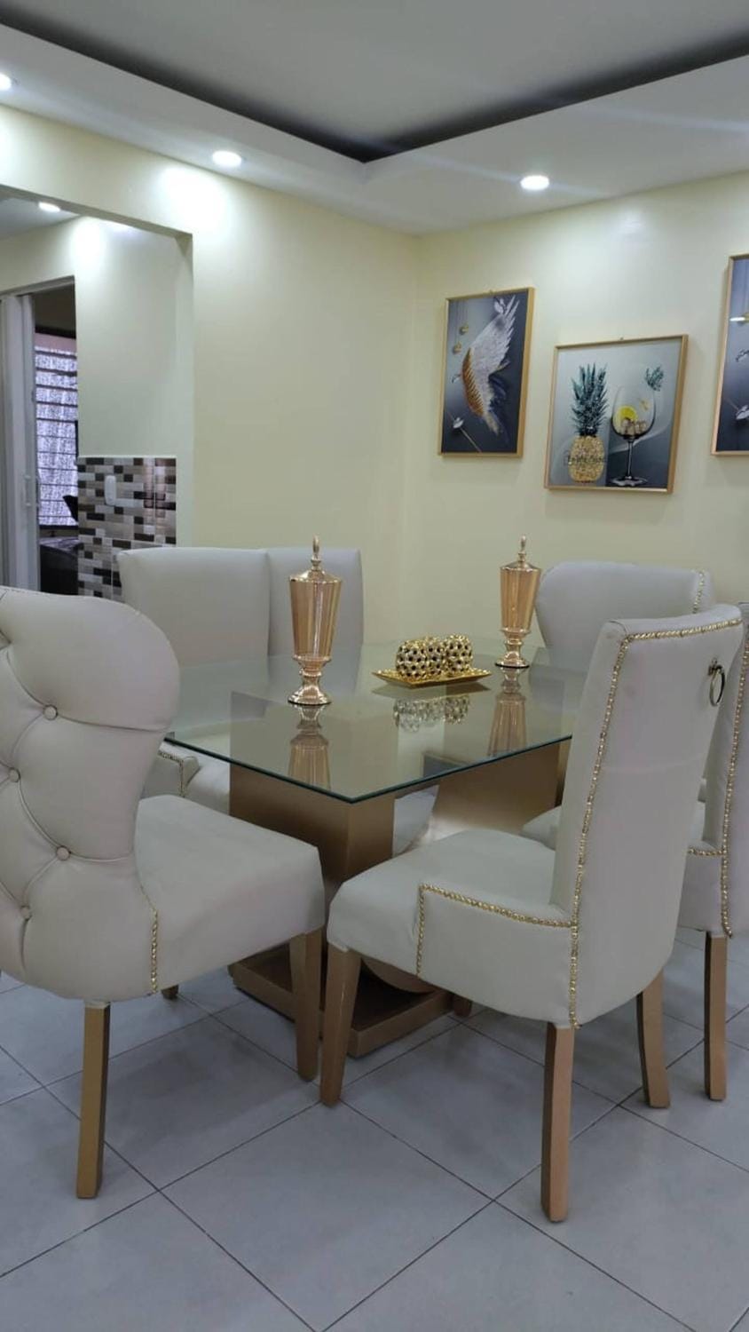 Living room, Decorative detail, Dining area