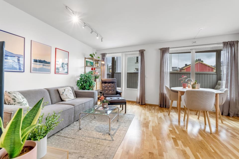 City Stay with High standard & Balcony Apartment in Tromso