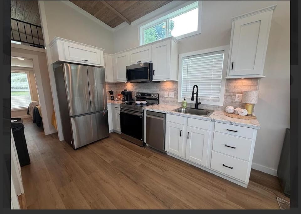 Delta Nights Tiny Home on the Mississippi River House in Vicksburg