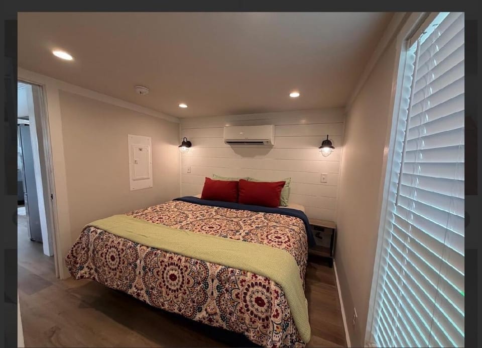 Magnolia Modern Tiny Home House in Vicksburg