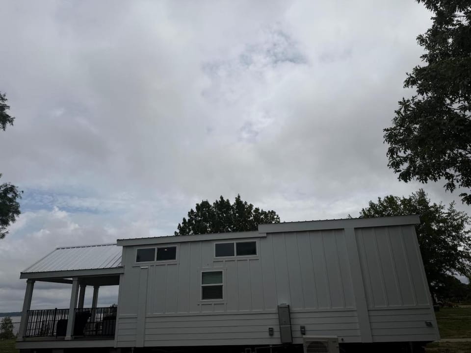 Cottonwood Modern Tiny Home House in Vicksburg
