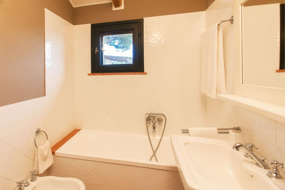 Toilet, Bathroom, Bath