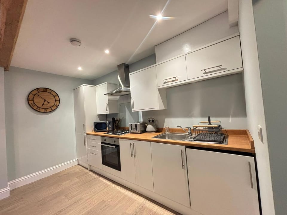 Stylish 1 Bed Apartment nestled at the foot of Malvern Hills Apartment in Malvern Hills District