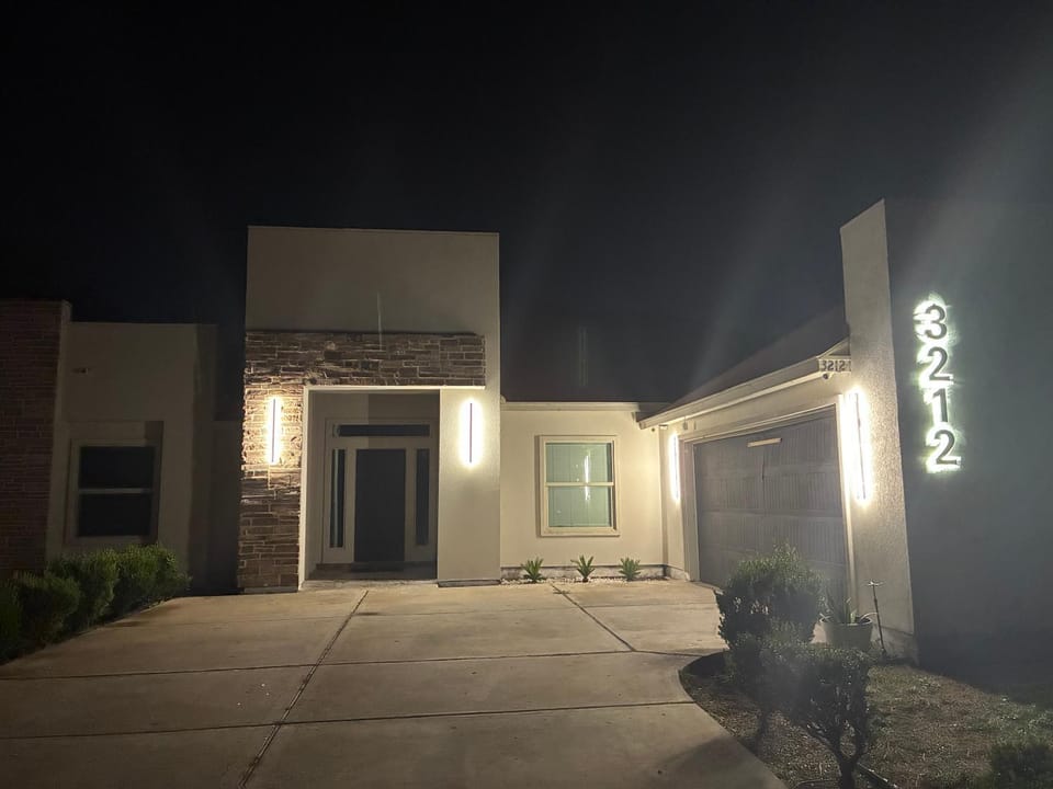 Luxury Home in Mission House in Mission