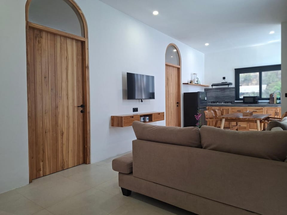 Communal lounge/ TV room, Kitchen or kitchenette, Living room, Seating area