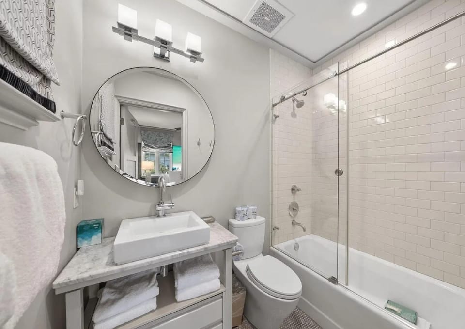Refined 3BR Beach Retreat Apartment in Rosemary Beach
