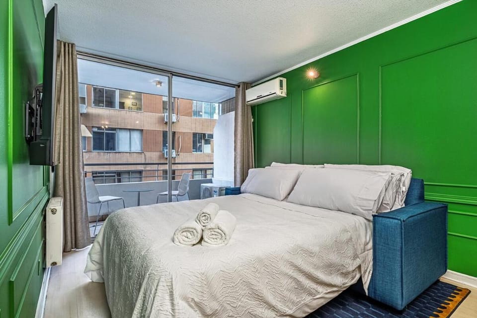 Costanera center y Metro 2D 2B parking piscina y Wifi Apartment in Providencia