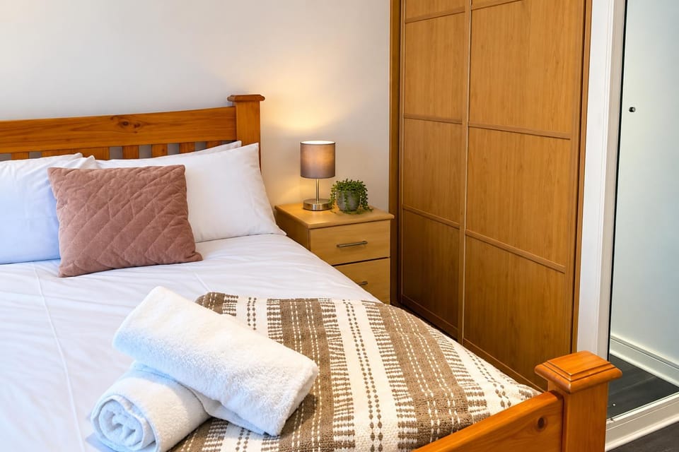 1-bed - Sleeps 4 - Parking - Central Location Apartment in Wolverhampton