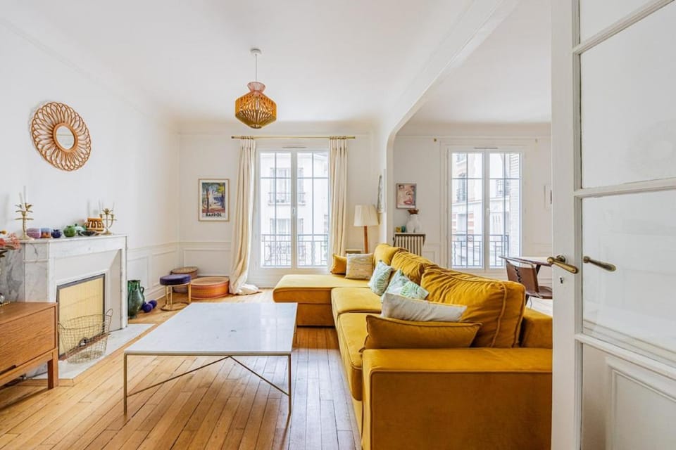 Parc Montsouris - In a pretty square - 2 bedrooms Apartment in Paris