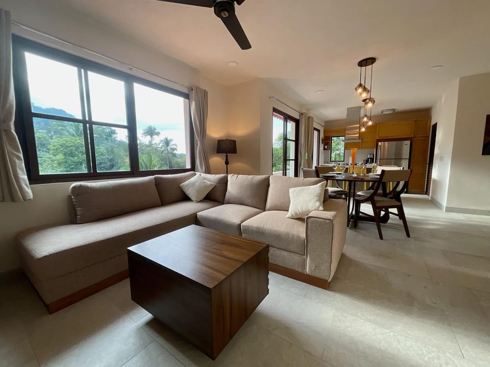 Living room, Dining area