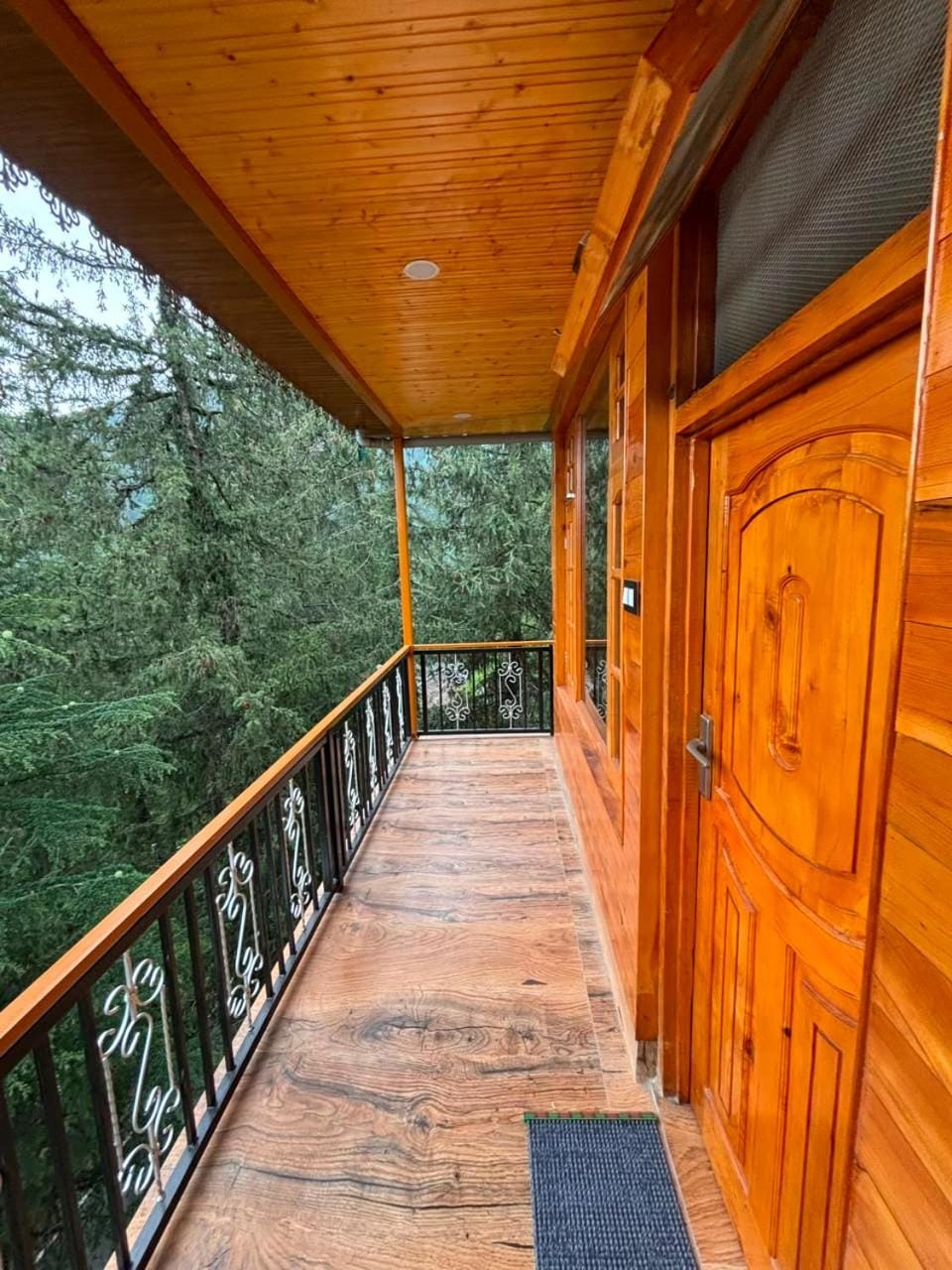 Krishna Home Stay Bed and Breakfast in Himachal Pradesh