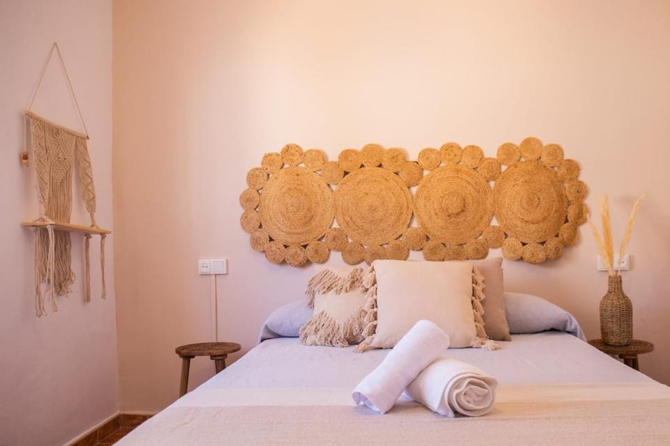 Villa Rural & Jacuzzi, Pool, Aire Acondicionado BBQ House in Castile-La Mancha