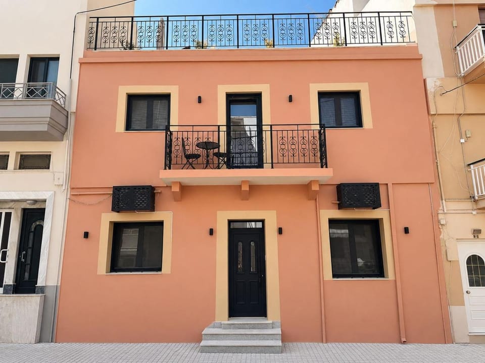 Ohana Urban Loft II With Garden Apartment in Chania