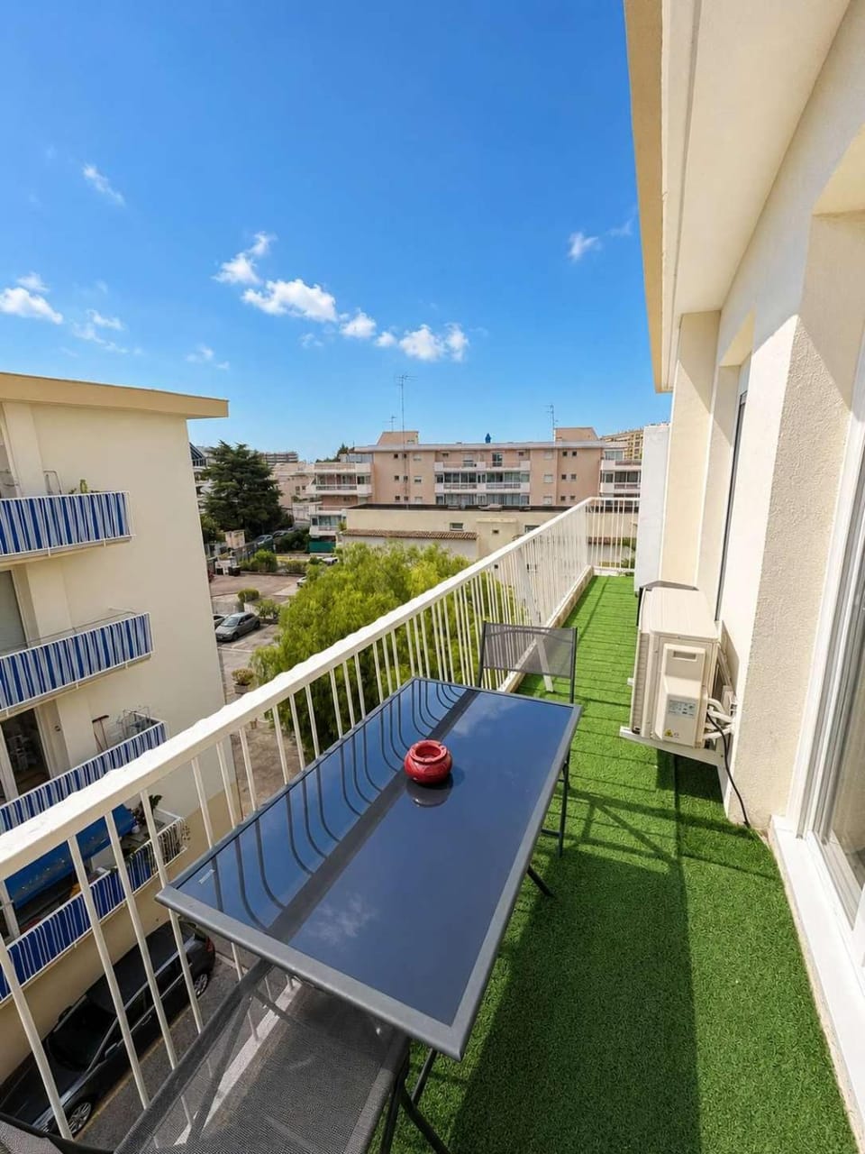 Riviera Escape - Balcony - Air Conditioning - Private Parking Apartment in Cagnes-sur-Mer