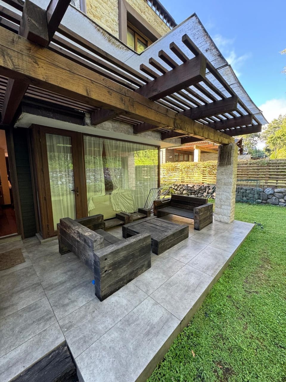 Casa 9 personas acceso lago cerca de centro de ski House in Pucon