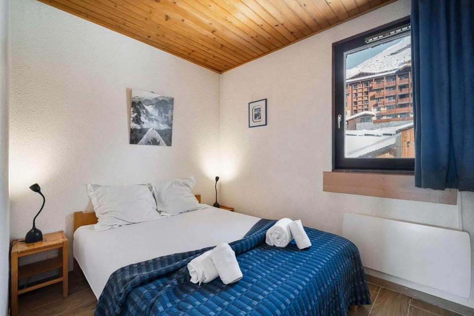 Chalet-Style View Flat Apartment in Val Thorens