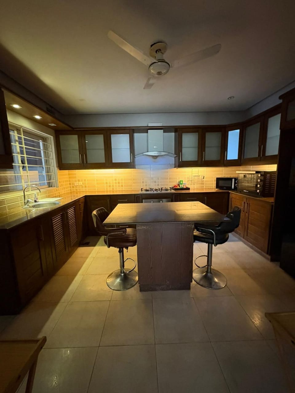 4-Bedroom luxury And Family friendly home House in Islamabad Capital Territory