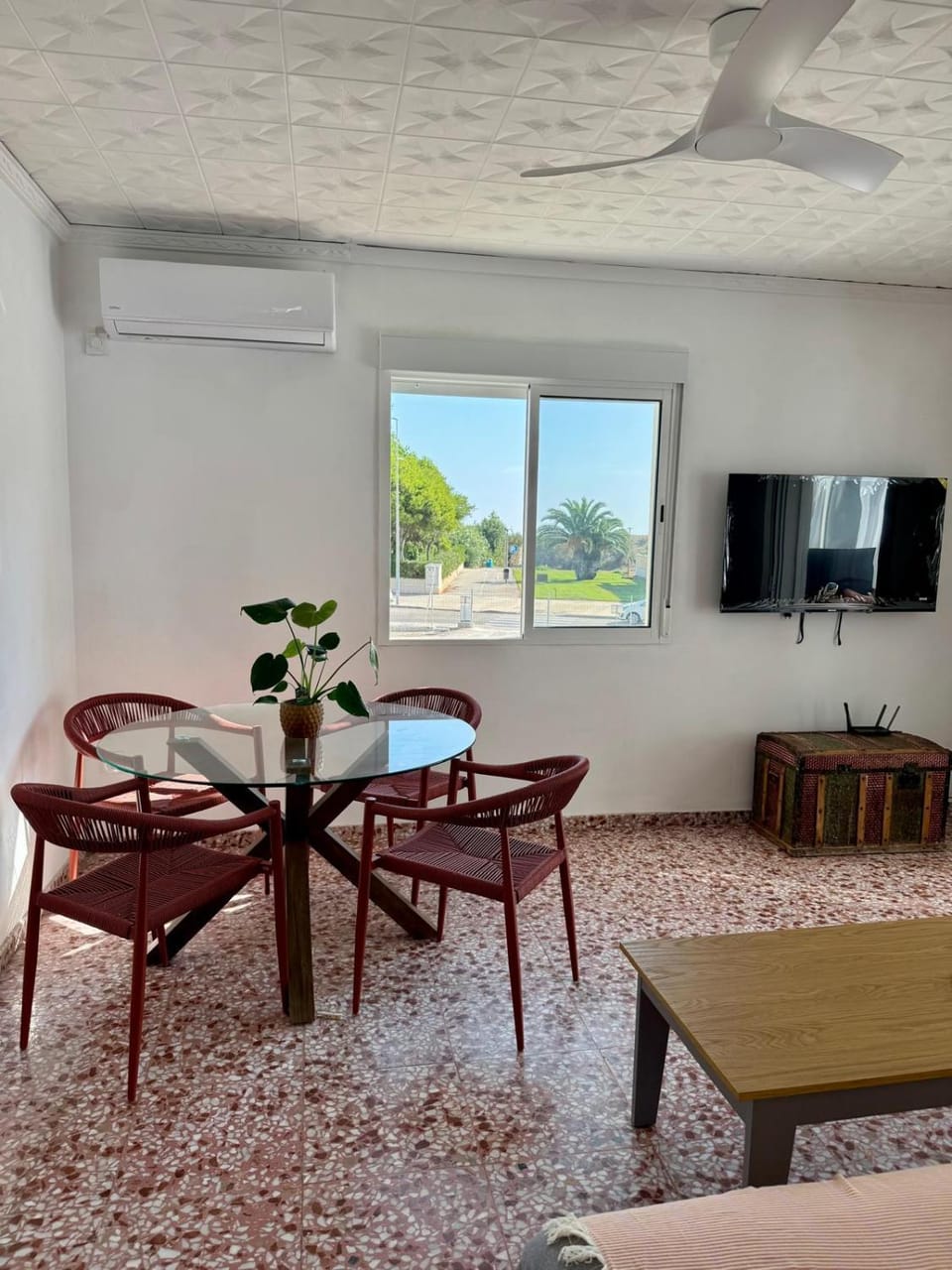 Communal lounge/ TV room, Living room
