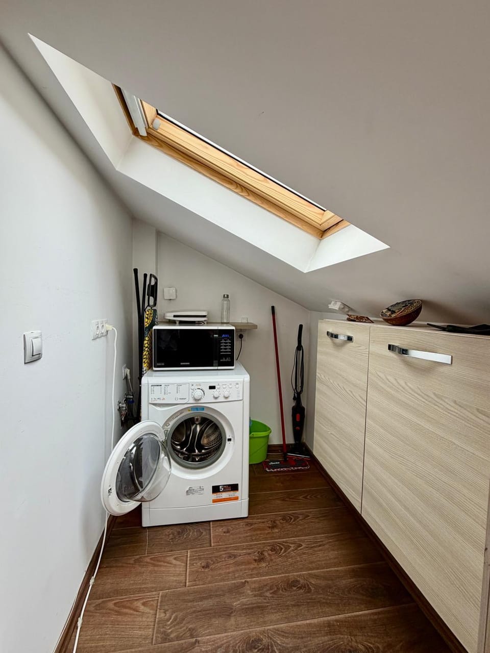 microwave, washing machine