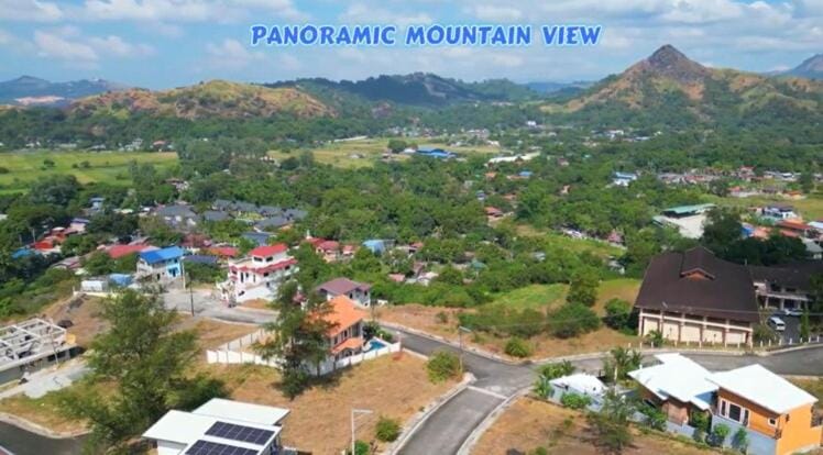 2BR Modern Suite Own Kitchen, Near Beach, Subic bay Yacht Apartment in Olongapo